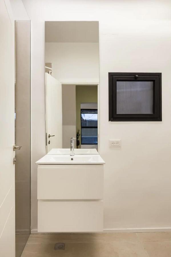 Renovated Large 3Rm Apartment 5 Min From The Beach Tel Aviv Exterior foto